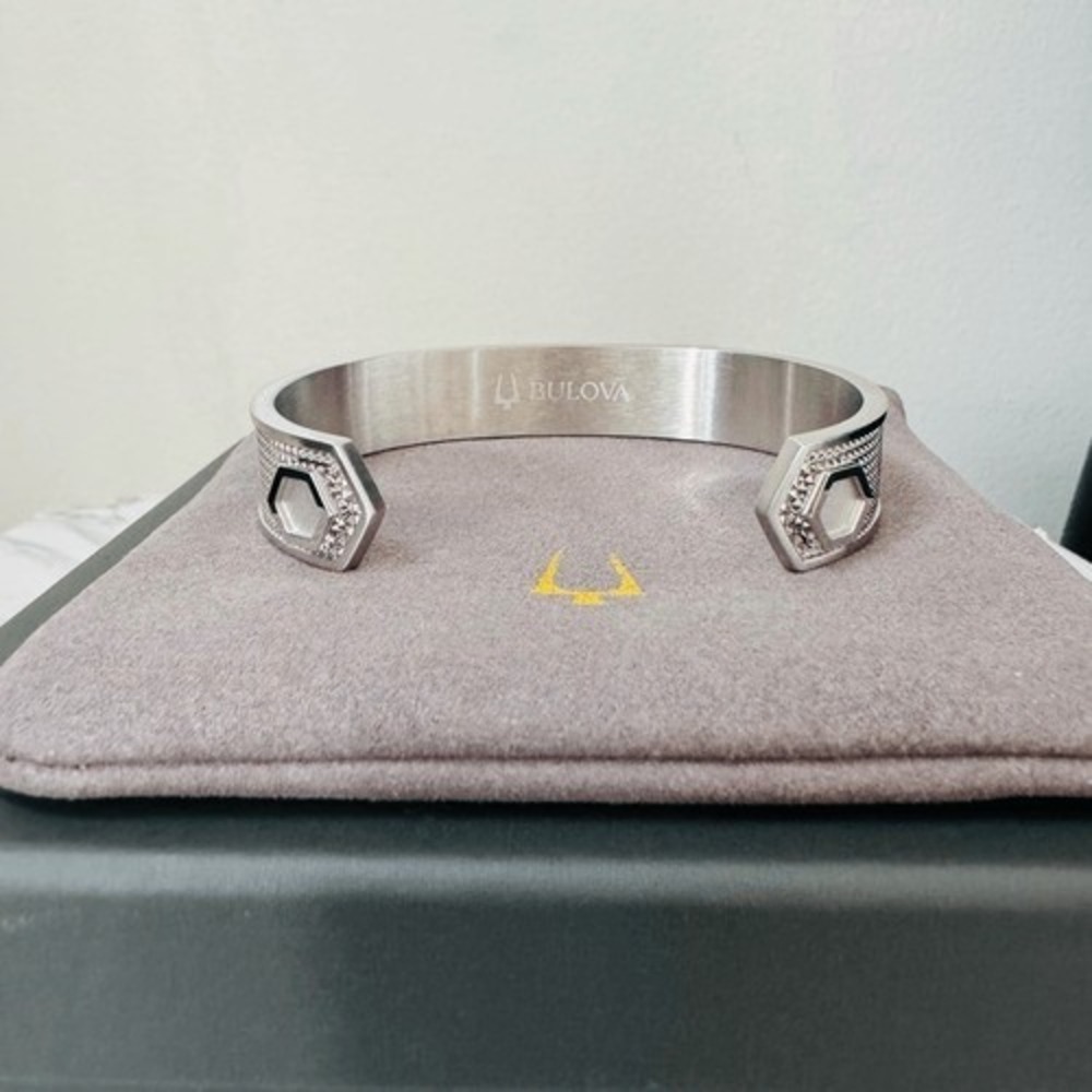 Bulova Precisionist Open Cuff Bracelet, Knurled Texture Design, Silver, NWT - Picture 12 of 16
